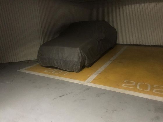 Foto 2 de Garatge en lloguer a Polígono Rojo - Aldapa de 12 m²
