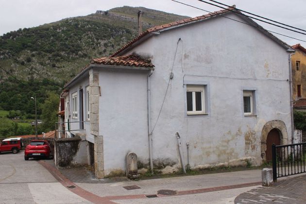 Foto 2 de Casa en venda a barrio Lastredo de 3 habitacions amb terrassa