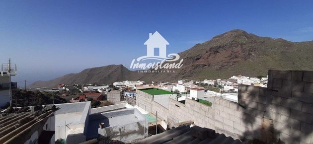 Foto 1 de Casa en venda a Tamaimo-Arguayo de 4 habitacions amb balcó