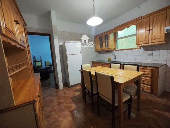 Foto 2 de Casa en venda a Tamaimo-Arguayo de 4 habitacions amb balcó