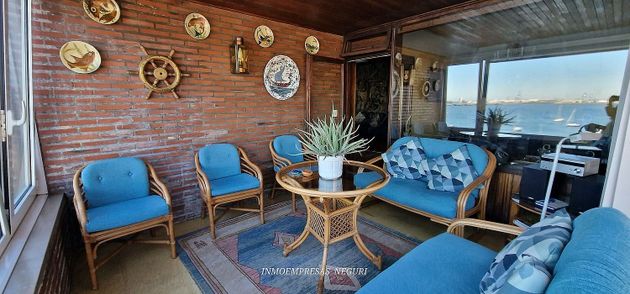 Foto 2 de Pis en venda a Las Arenas Centro de 6 habitacions amb terrassa i garatge