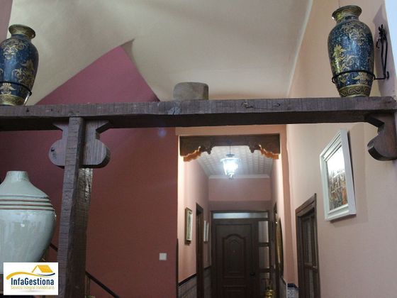 Foto 2 de Xalet en venda a calle Pio XII de 5 habitacions amb terrassa i piscina