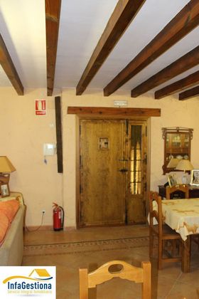 Foto 1 de Xalet en venda a Almedina de 7 habitacions amb terrassa i garatge