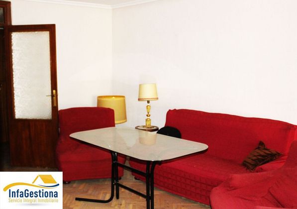 Foto 2 de Piso en venta en Valdepeñas de 3 habitaciones con terraza y aire acondicionado