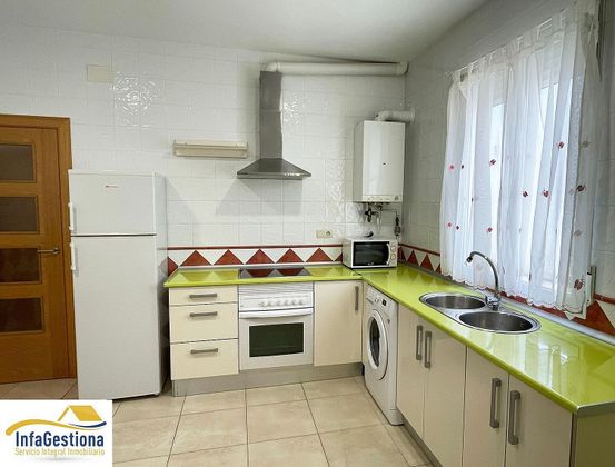 Foto 2 de Dúplex en venda a Villanueva de los Infantes de 4 habitacions amb garatge i mobles