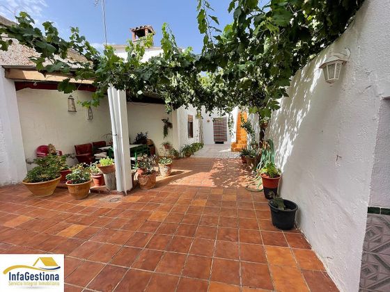 Foto 1 de Chalet en venta en Villanueva de los Infantes de 14 habitaciones con terraza y jardín