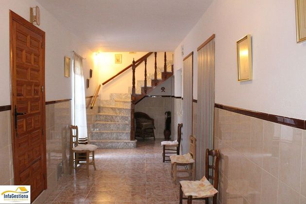 Foto 1 de Casa adossada en venda a Villanueva de los Infantes de 3 habitacions amb jardí