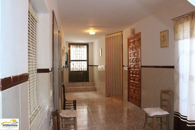 Foto 2 de Casa adosada en venta en Villanueva de los Infantes de 3 habitaciones con jardín