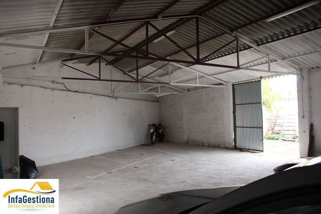 Foto 1 de Nave en venta en Valdepeñas con garaje