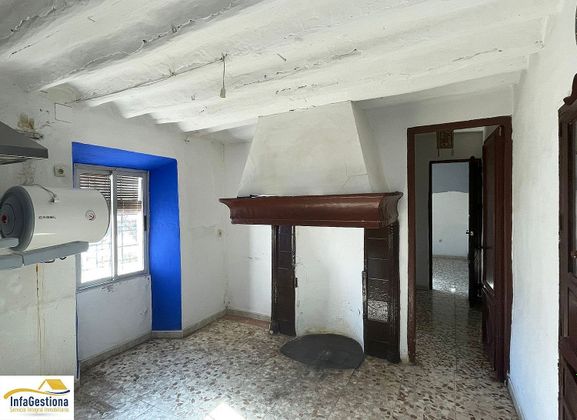 Foto 1 de Xalet en venda a Fuenllana de 4 habitacions amb jardí