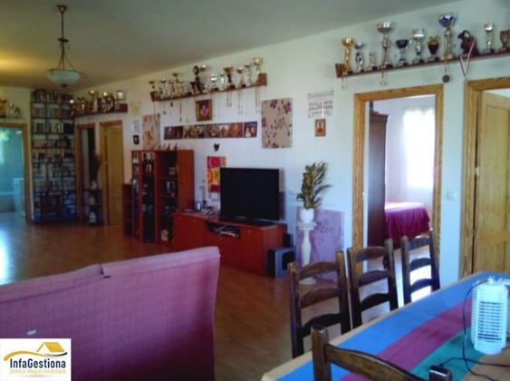 Foto 1 de Chalet en venta en Castellar de Santiago de 4 habitaciones con terraza