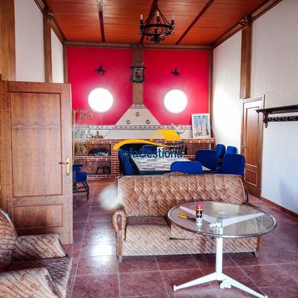 Foto 2 de Casa rural en venda a Valdepeñas de 3 habitacions amb terrassa i jardí