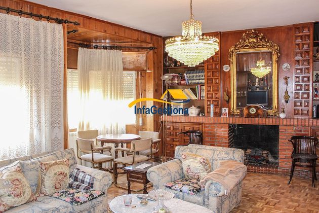 Foto 1 de Pis en venda a Castellar de Santiago de 5 habitacions amb terrassa i garatge