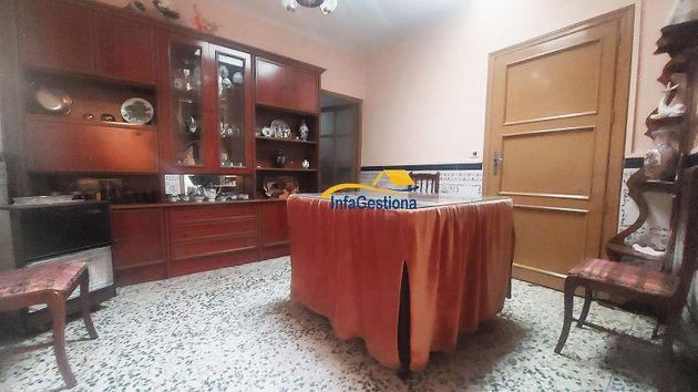 Foto 1 de Casa en venda a Villanueva de los Infantes de 4 habitacions amb calefacció