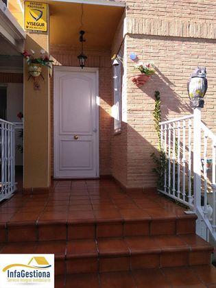 Foto 1 de Casa en venda a Valdepeñas de 4 habitacions amb terrassa i garatge