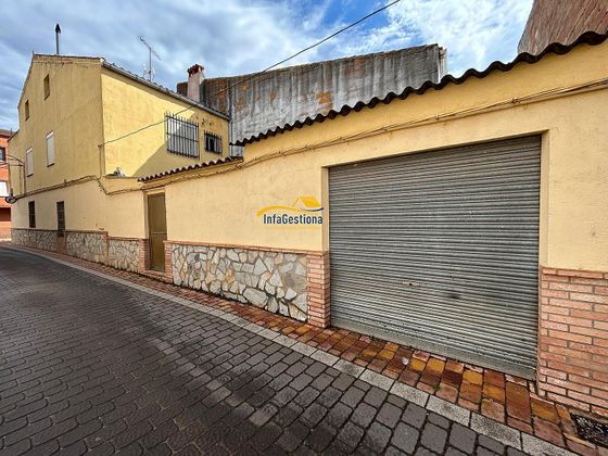 Foto 2 de Casa en venda a Villanueva de la Fuente de 5 habitacions amb terrassa i balcó