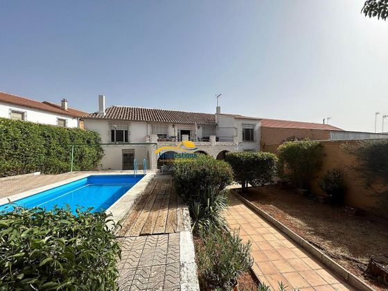 Foto 1 de Casa en venda a Fuenllana de 5 habitacions amb terrassa i piscina