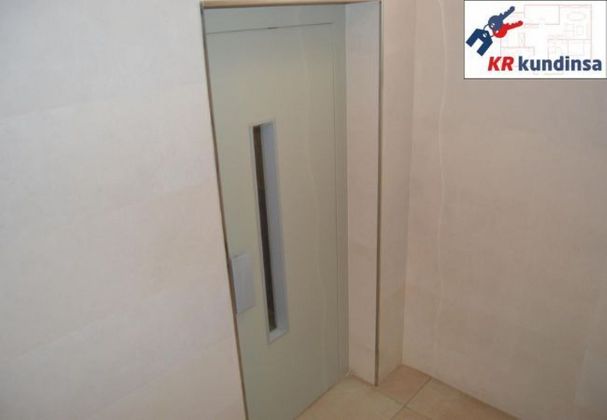 Foto 2 de Pis en venda a calle Miguel Servet Kalea de 3 habitacions amb ascensor