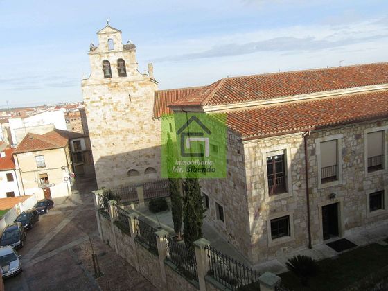 Foto 1 de Pis en venda a Centro - Casco Antiguo de 2 habitacions amb terrassa