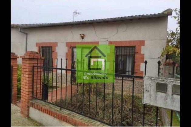 Foto 1 de Casa adossada en venda a Palacios del Pan de 3 habitacions amb garatge i jardí