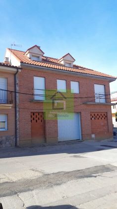 Foto 1 de Xalet en venda a Morales del Vino de 3 habitacions amb terrassa i garatge