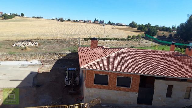Foto 2 de Xalet en venda a Morales del Vino de 3 habitacions amb terrassa i garatge