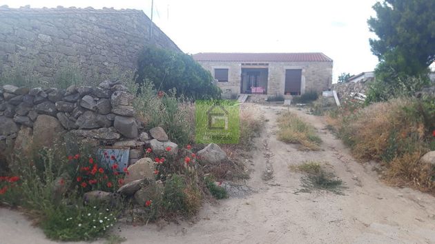 Foto 1 de Casa en venda a Luelmo de 3 habitacions amb terrassa i garatge