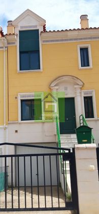 Foto 1 de Casa adossada en venda a Urbanización Siglo XXI - Carretera de Villalpando de 2 habitacions amb terrassa i garatge