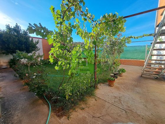 Foto 1 de Xalet en venda a Morales del Vino de 4 habitacions amb garatge i jardí