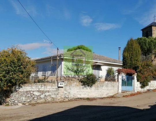 Foto 1 de Casa en venda a Manzanal de los Infantes de 3 habitacions amb terrassa i garatge