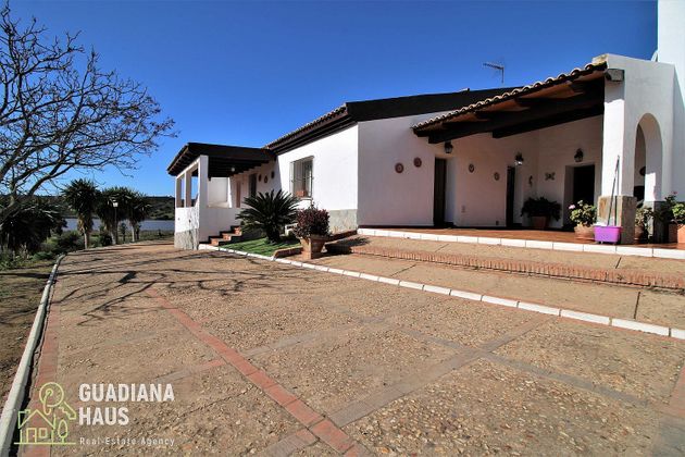 Foto 2 de Casa rural en venda a calle De Valdepía de 15 habitacions amb terrassa i jardí