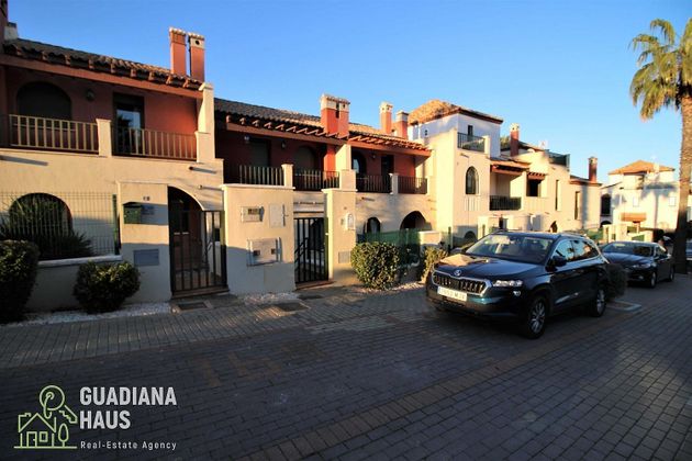 Foto 2 de Venta de casa en calle De Miguel de Unamuno de 2 habitaciones con terraza y piscina