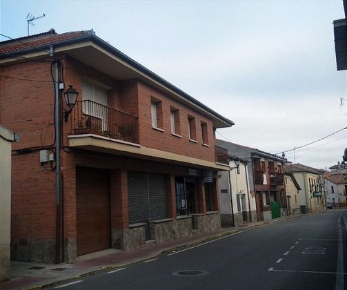 Foto 2 de Venta de edificio en Cantimpalos con calefacción