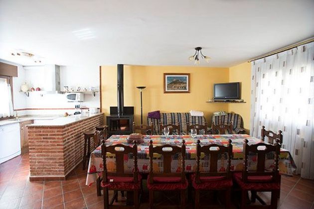Foto 2 de Casa en venda a Peñafiel de 5 habitacions amb terrassa i garatge