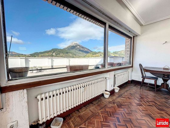 Foto 1 de Pis en venda a Arrasate o Mondragón de 3 habitacions amb terrassa i calefacció
