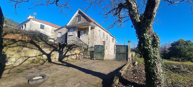 Foto 1 de Casa adossada en venda a Vilaboa de 6 habitacions amb terrassa i garatge