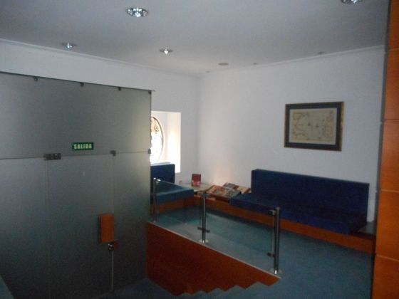 Foto 2 de Alquiler de oficina en calle Bidearte de 210 m²