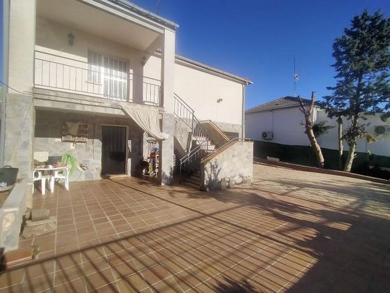 Foto 1 de Venta de chalet en calle Tomillar de 4 habitaciones con terraza y piscina