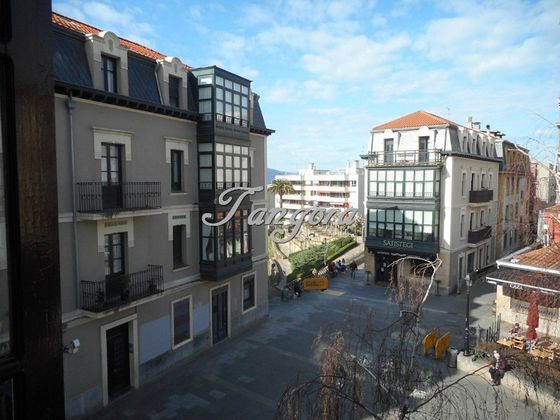 Foto 1 de Piso en venta en Centro - Puerto Viejo de 3 habitaciones con balcón y calefacción