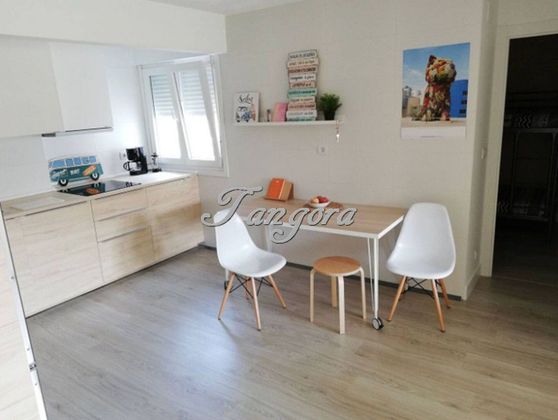 Foto 2 de Alquiler de piso en Zona Artaza - Sarriena de 3 habitaciones con terraza y muebles