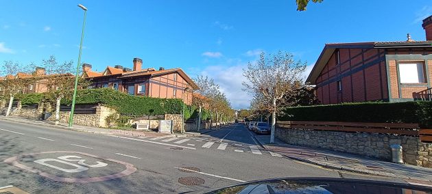 Foto 2 de Casa en venda a Santa María de Getxo de 4 habitacions amb terrassa i garatge