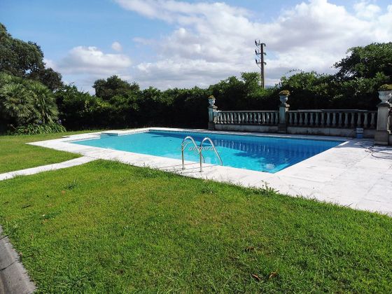 Foto 2 de Xalet en venda a Zona Artaza - Sarriena de 7 habitacions amb terrassa i piscina