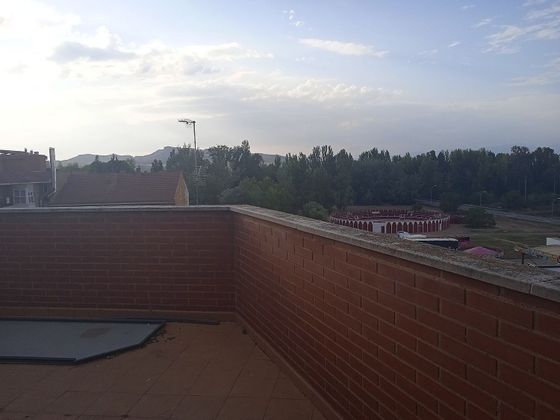Foto 1 de Àtic en venda a Alberite de 3 habitacions amb terrassa i garatge