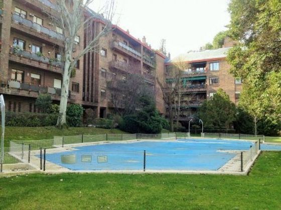Foto 2 de Piso en venta en Nueva España de 4 habitaciones con terraza y piscina