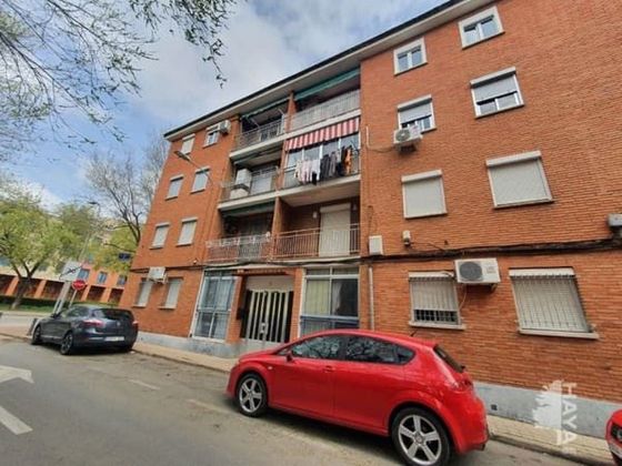 Foto 1 de Pis en venda a calle Guadalajara de 3 habitacions amb calefacció i ascensor