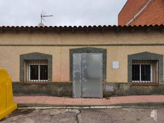 Foto 1 de Casa adossada en venda a calle Isabel la Católica de 4 habitacions amb calefacció