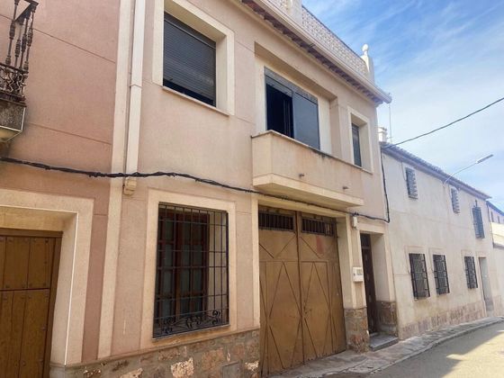 Foto 1 de Casa en venta en calle Maestro Cabrera de 4 habitaciones con terraza y garaje