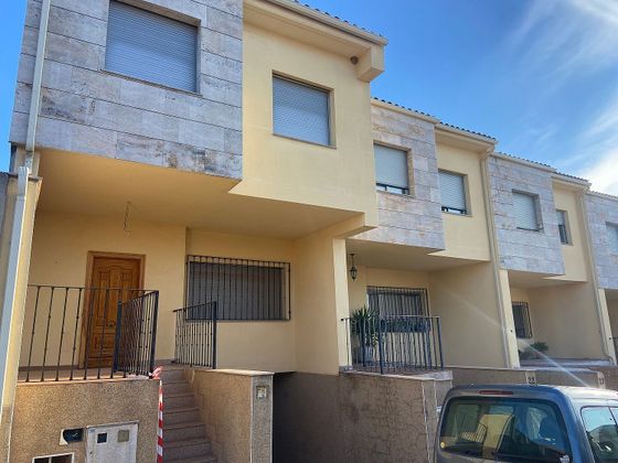 Foto 1 de Casa en venda a calle El Alamillo de 4 habitacions amb terrassa i garatge