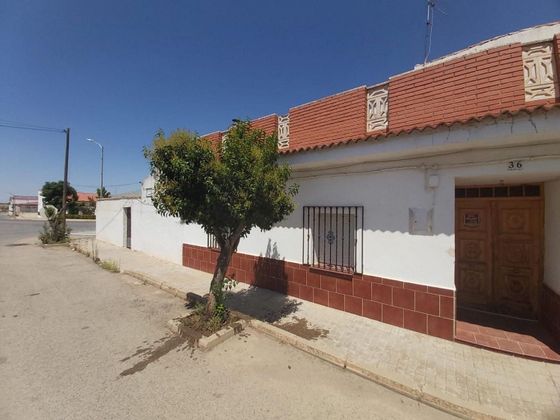 Foto 1 de Casa en venda a calle Virgen de 4 habitacions amb terrassa i balcó