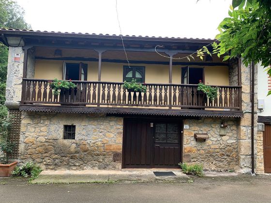 Foto 1 de Casa en venda a Riotuerto de 7 habitacions amb jardí i balcó